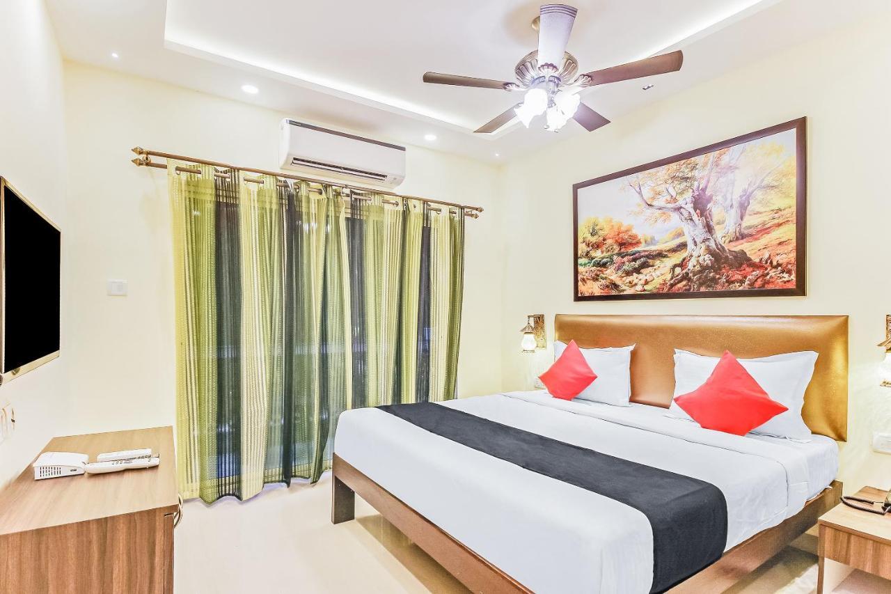 Capital O 64180 Adam'S Beach Resort Baga Exterior photo