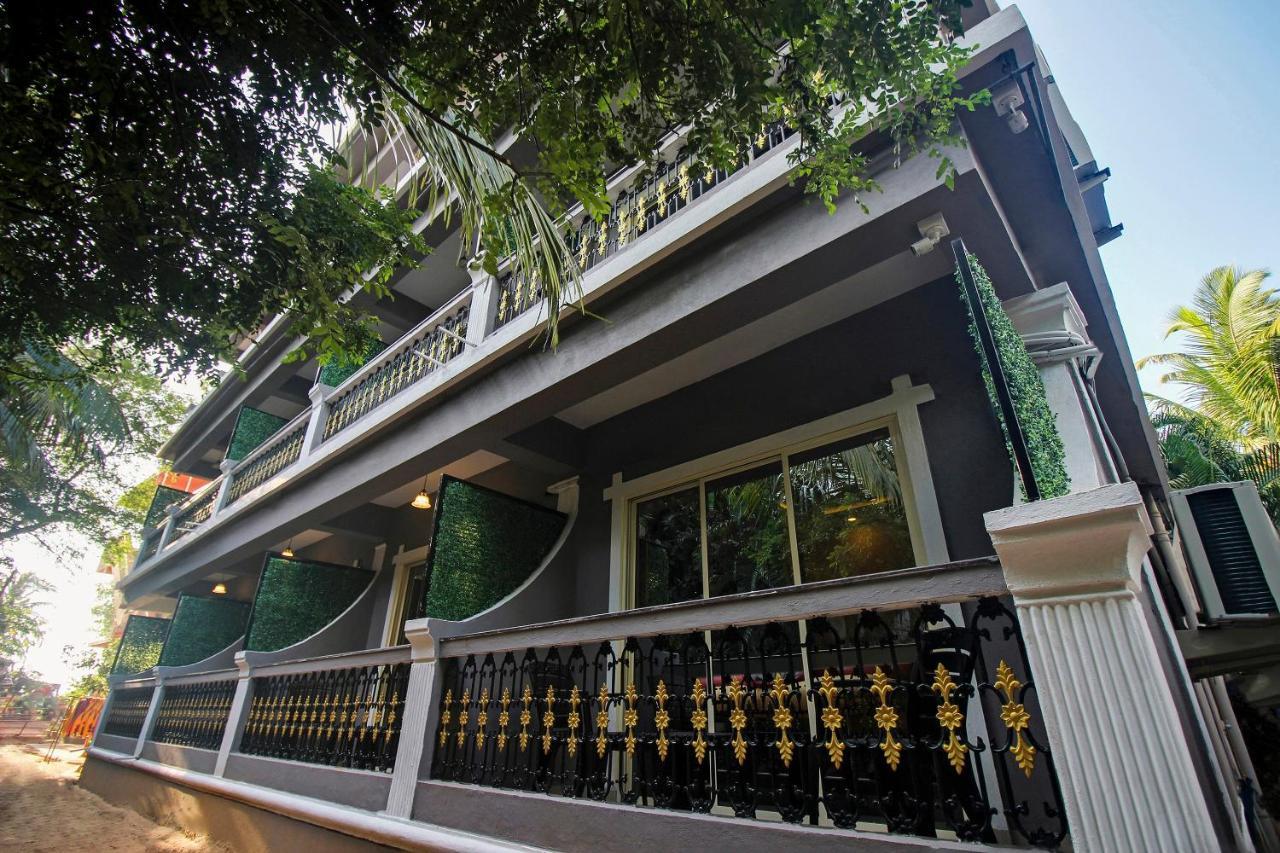 Capital O 64180 Adam'S Beach Resort Baga Exterior photo